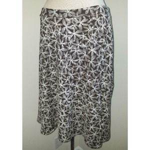 Talbots Brown White Floral Wrap Skirt Stretch Knee Pull On Comfy! 1X Petite (14)